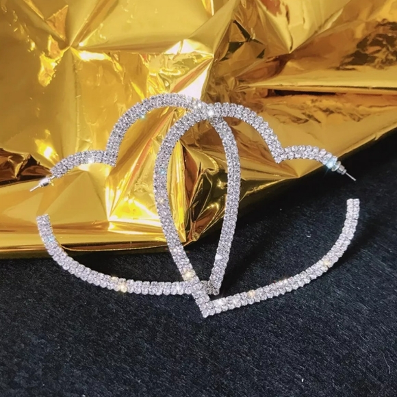 🎀Gorgeous Large Heart Rhinestones Hoop Earings - Picture 3 of 8